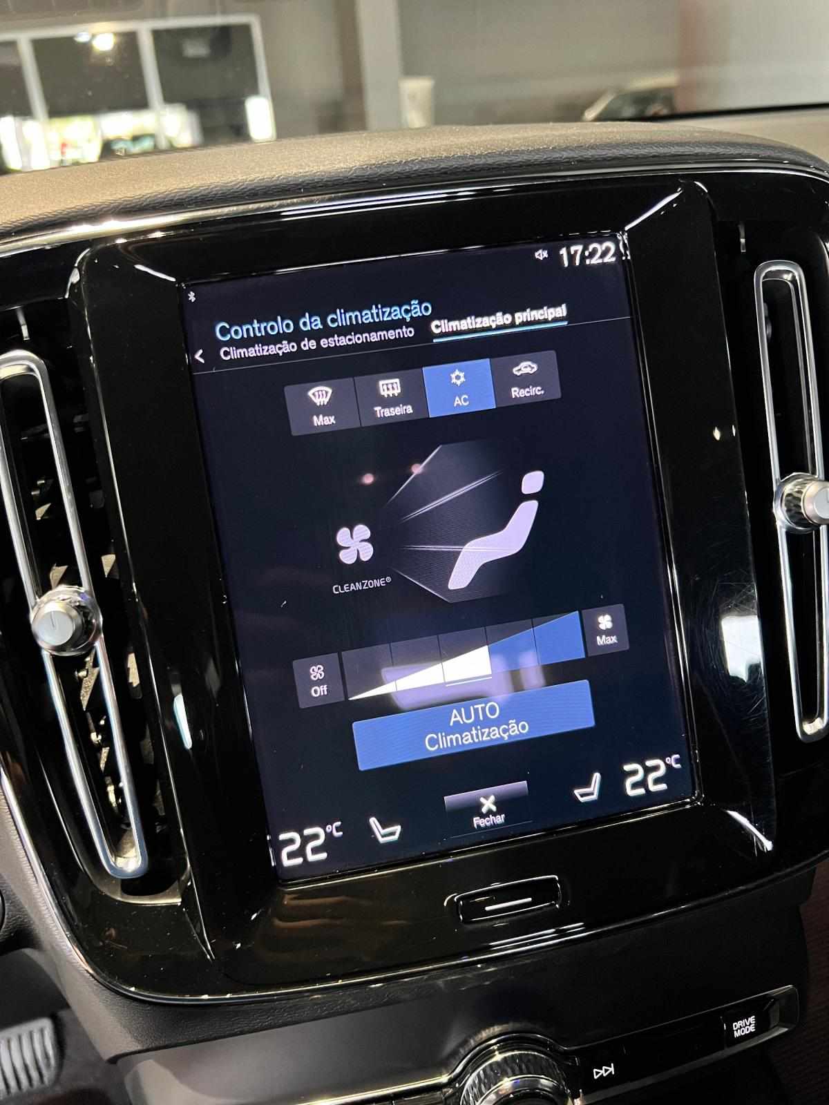 volvo-xc40-2023-gasolina-1477cc