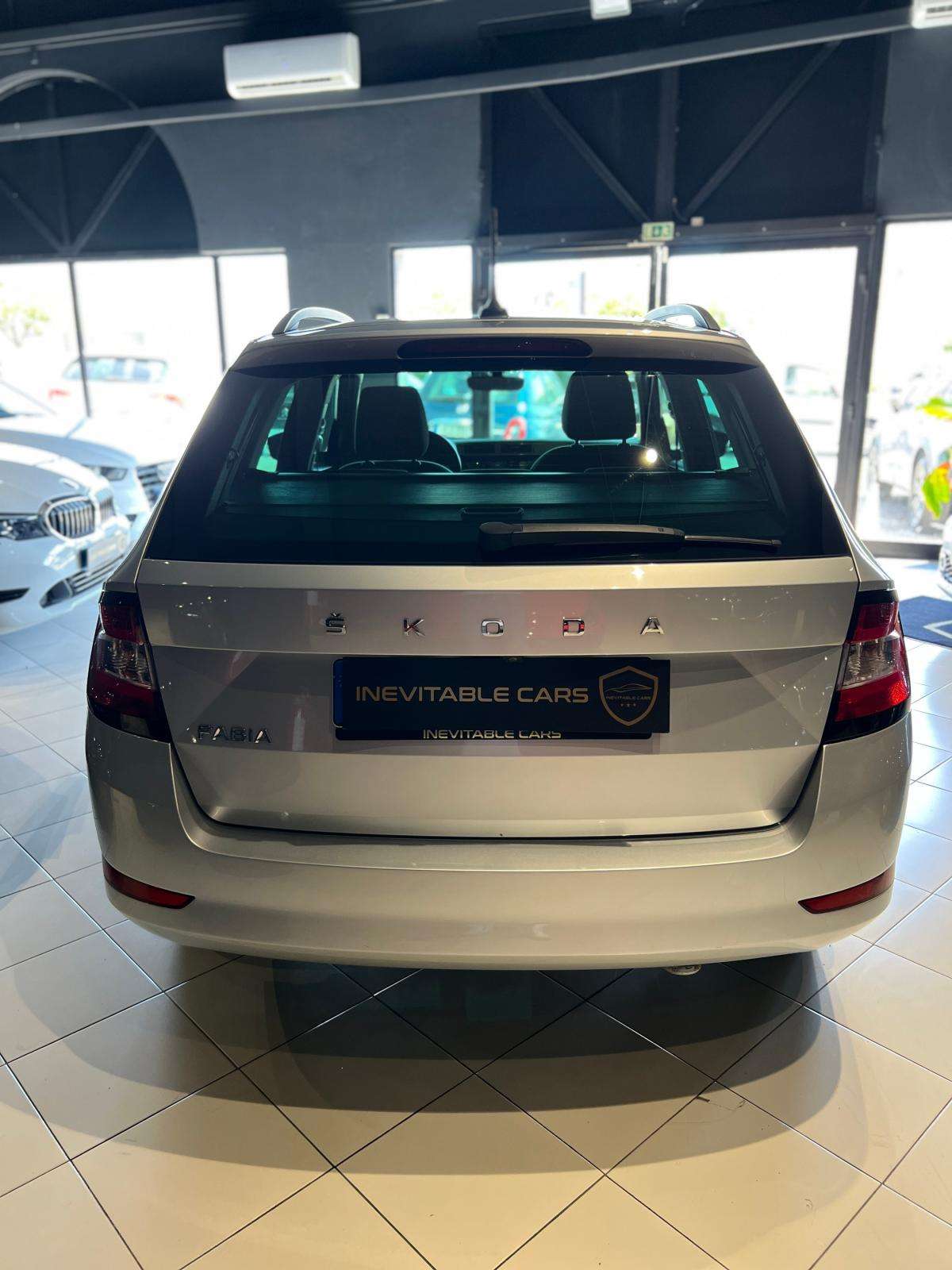 skoda-fabia-2022-gasolina-999cc