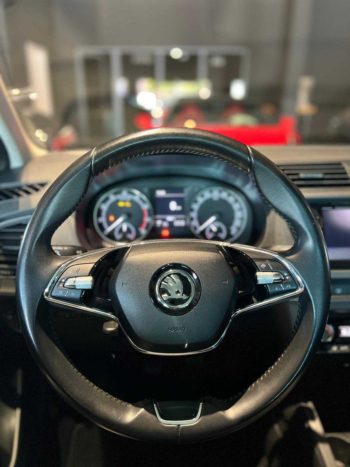 skoda-fabia-2022-gasolina-999cc