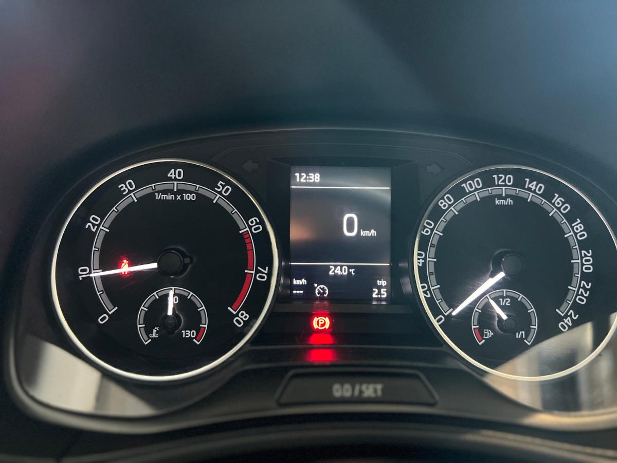 skoda-fabia-2022-gasolina-999cc