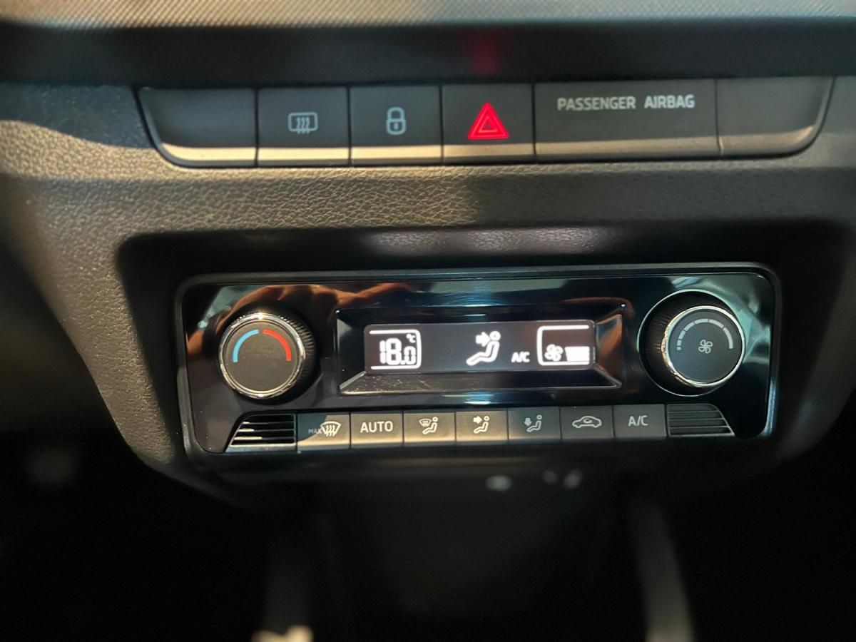 skoda-fabia-2022-gasolina-999cc