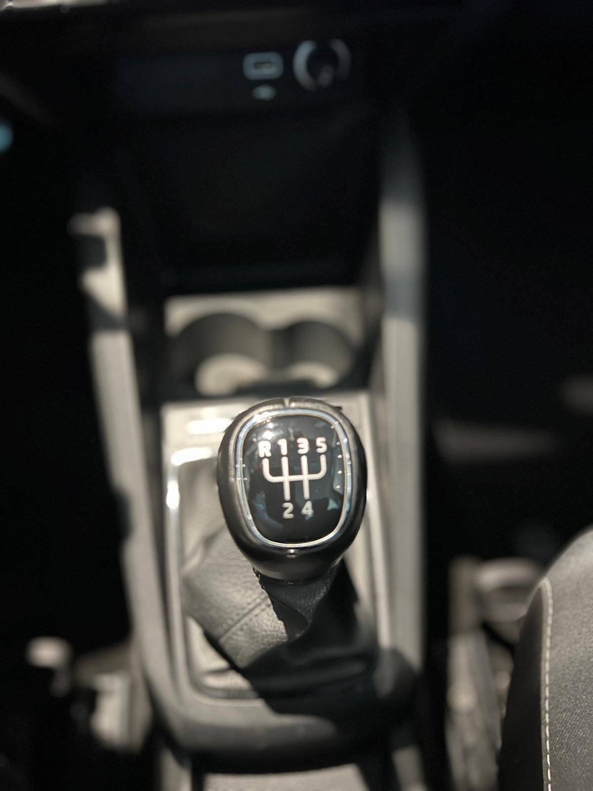 skoda-fabia-2022-gasolina-999cc