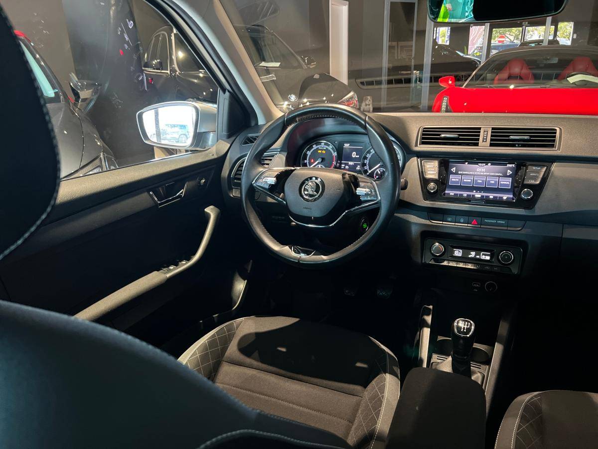 skoda-fabia-2022-gasolina-999cc