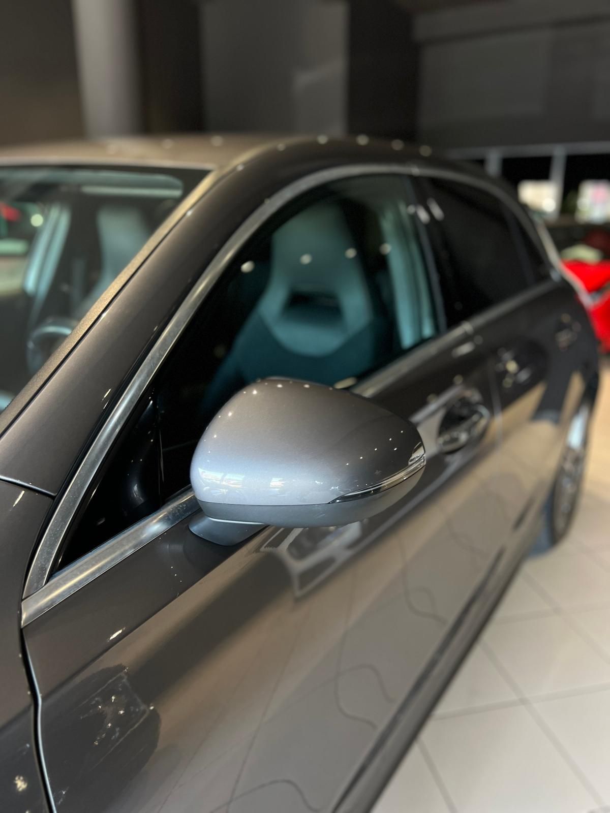 mercedes-benz-classe-a-2023-hibrido-a-gasolina-1332cc