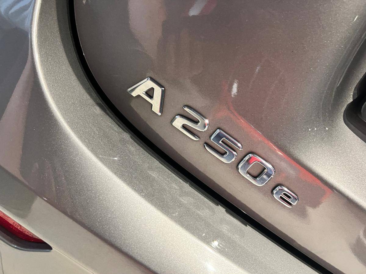 mercedes-benz-classe-a-2023-hibrido-a-gasolina-1332cc