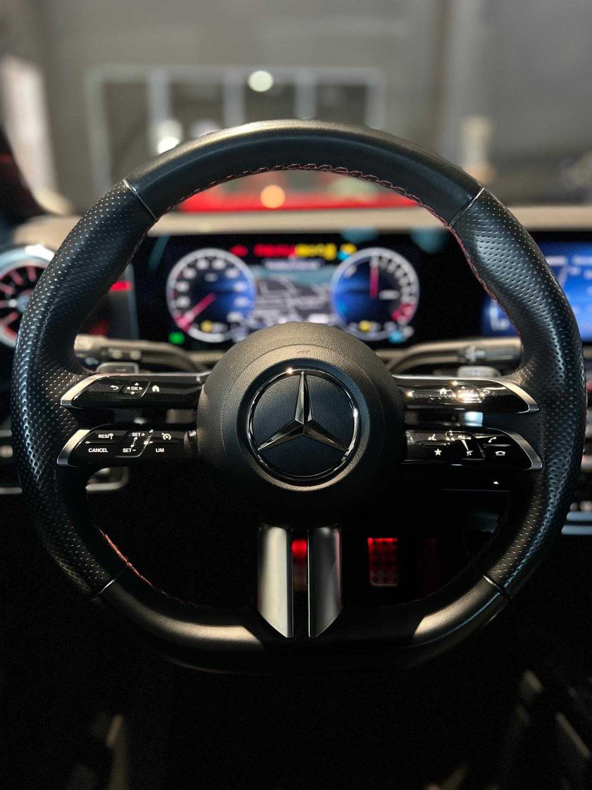 mercedes-benz-classe-a-2023-hibrido-a-gasolina-1332cc