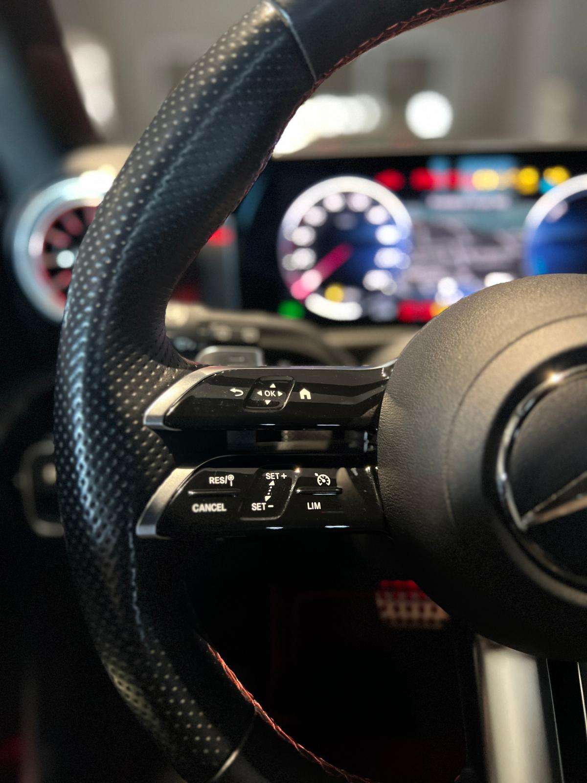 mercedes-benz-classe-a-2023-hibrido-a-gasolina-1332cc
