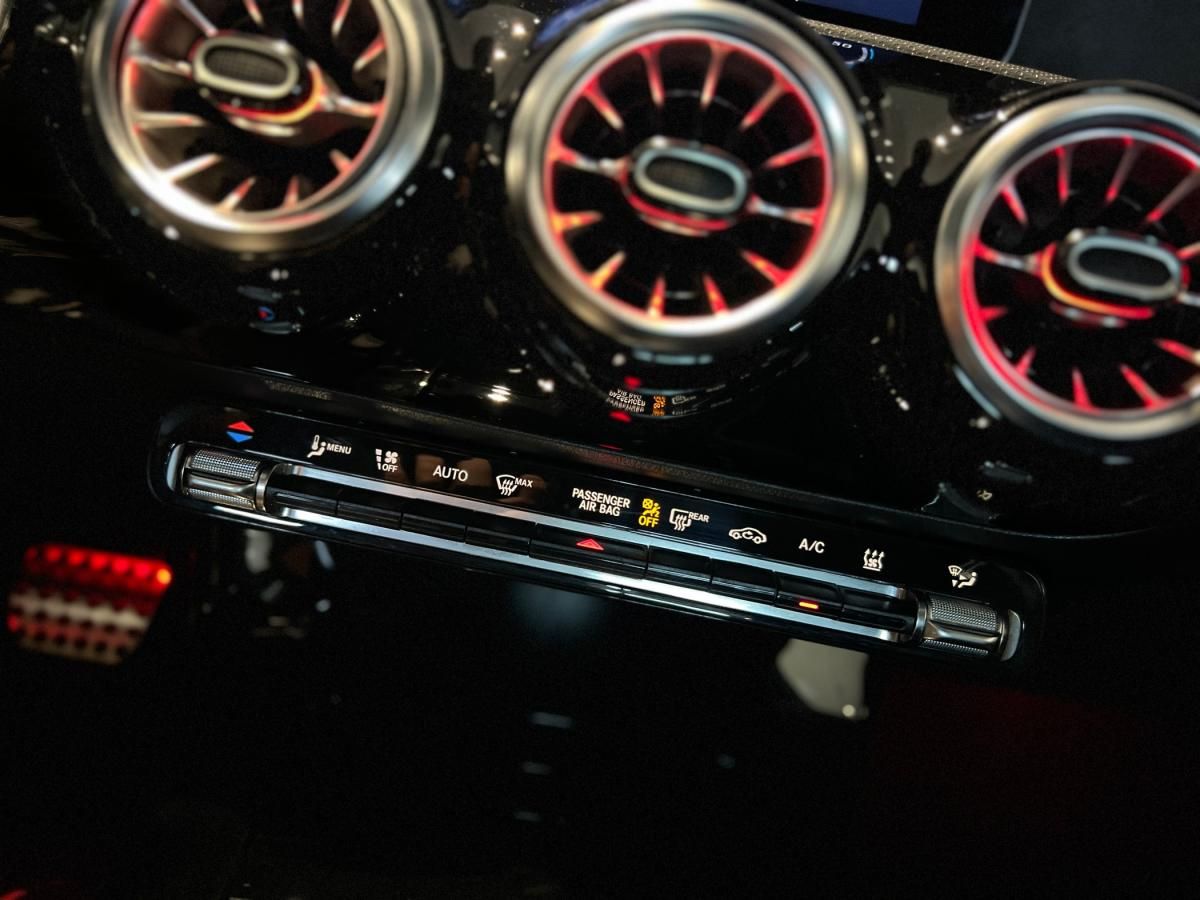 mercedes-benz-classe-a-2023-hibrido-a-gasolina-1332cc