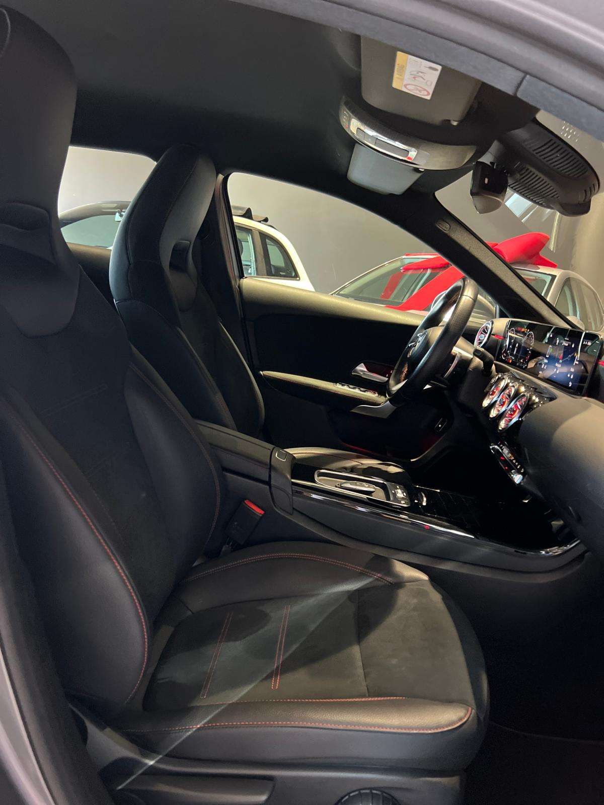 mercedes-benz-classe-a-2023-hibrido-a-gasolina-1332cc