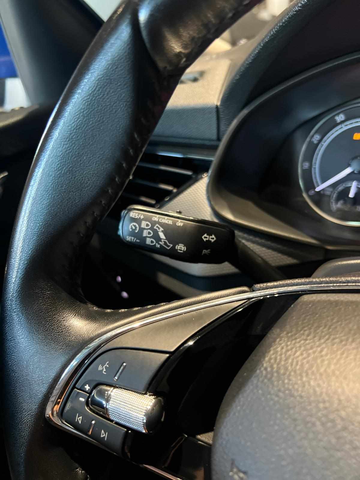 skoda-kamiq-2023-gasolina-999cc