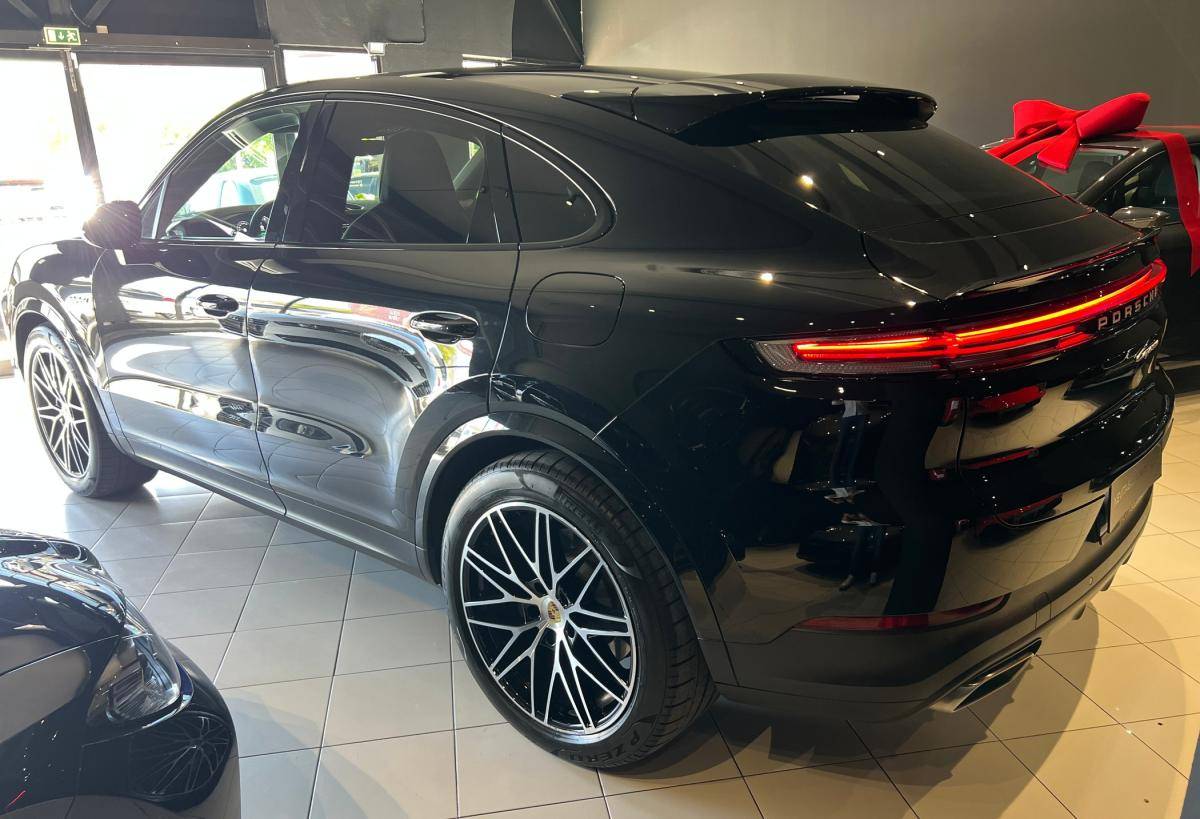 porsche-cayenne-2024-hibrido-a-gasolina-2995cc