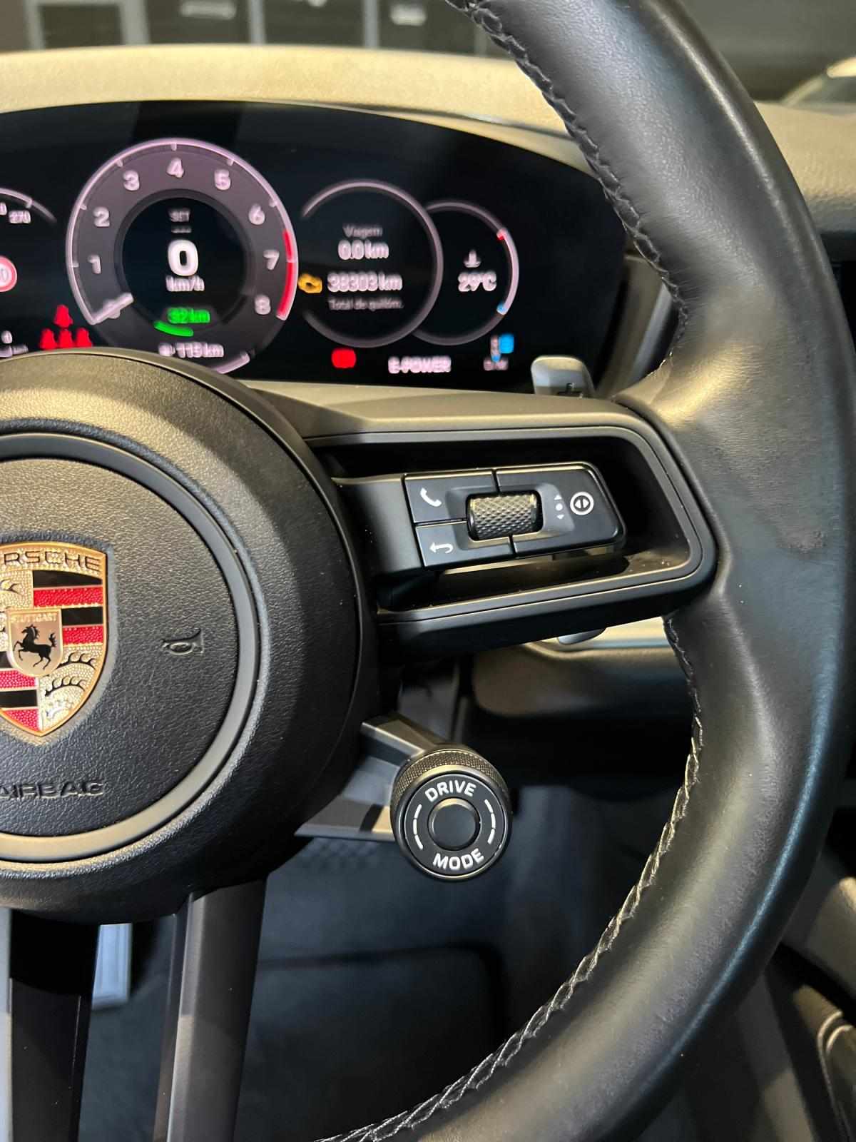 porsche-cayenne-2024-hibrido-a-gasolina-2995cc