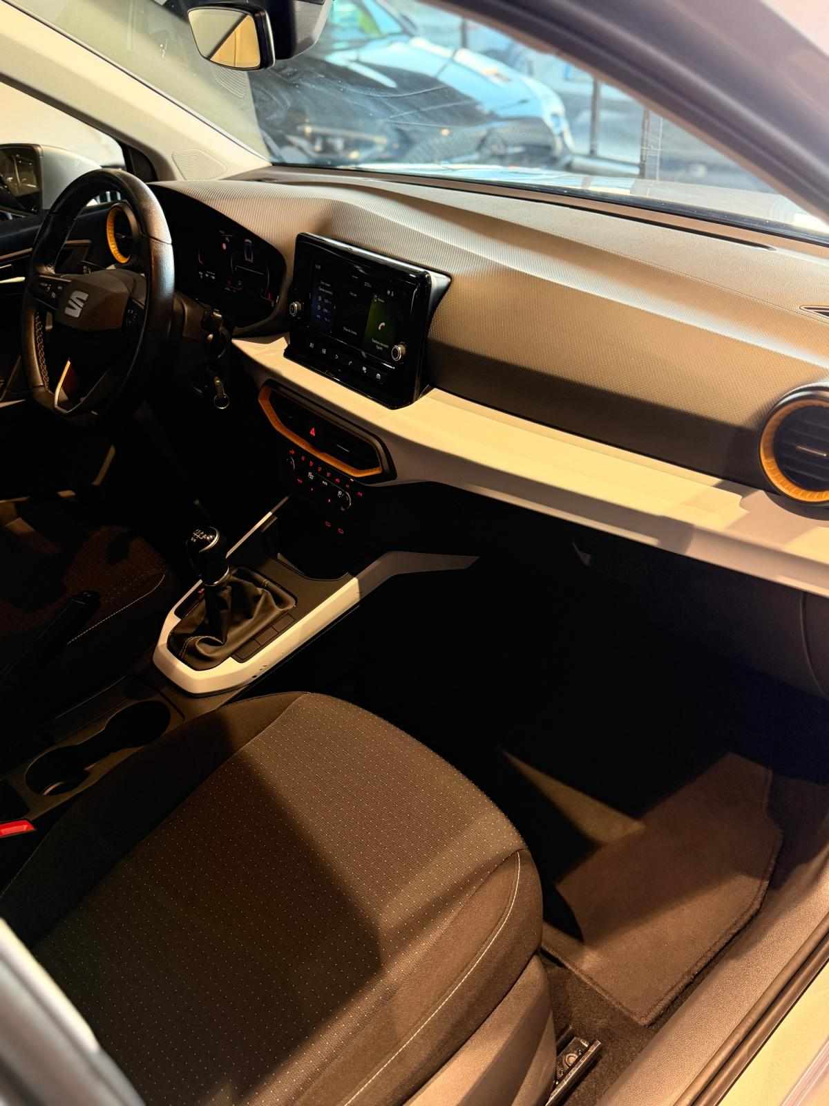 seat-arona-2024-gasolina-999cc