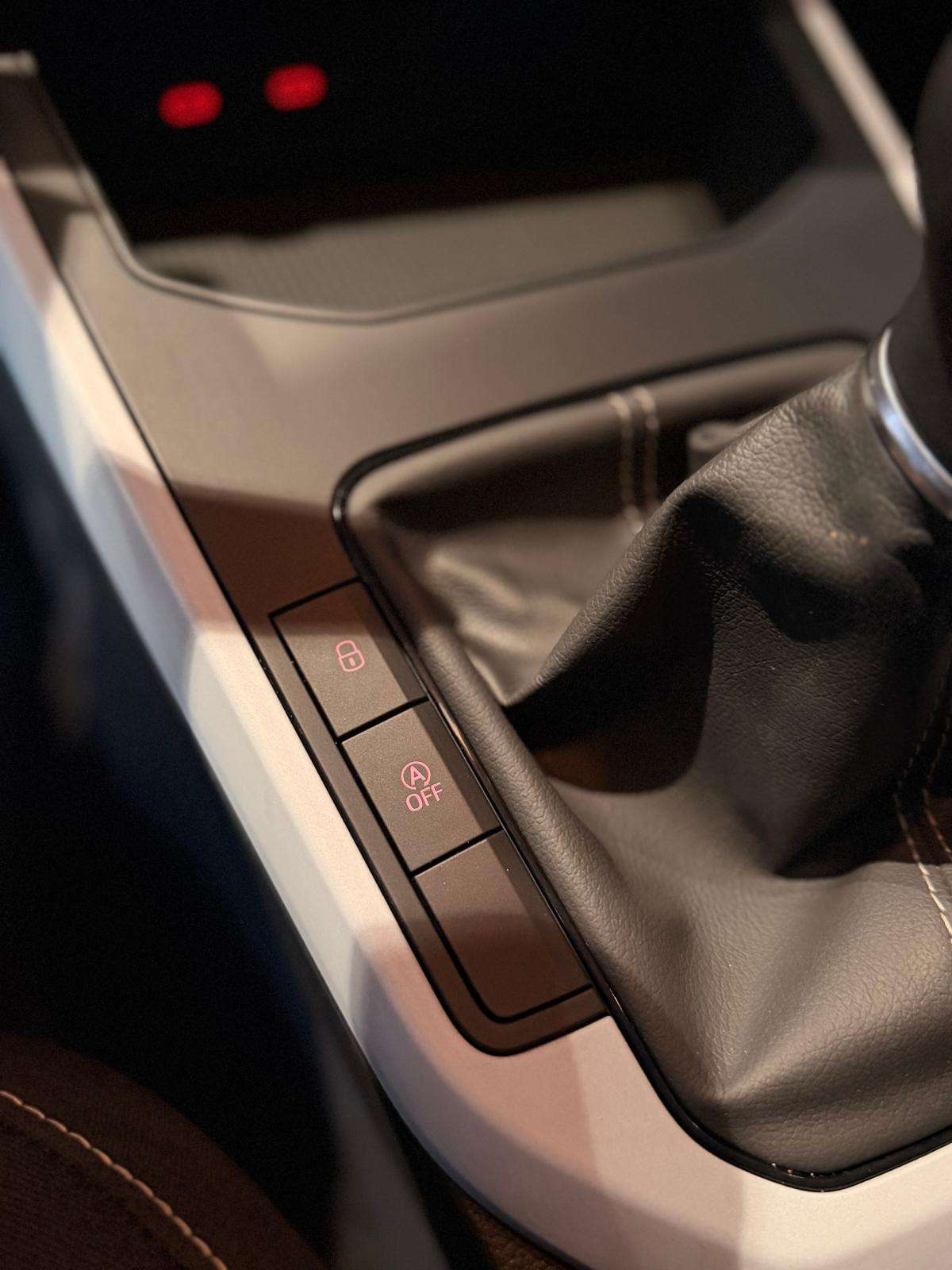seat-arona-2024-gasolina-999cc