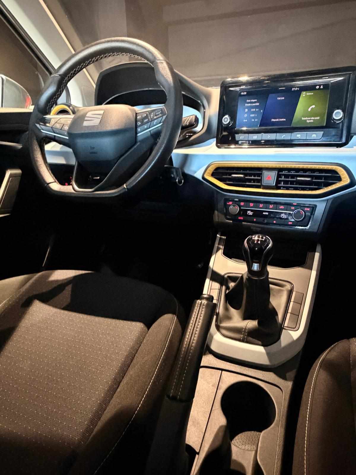 seat-arona-2024-gasolina-999cc