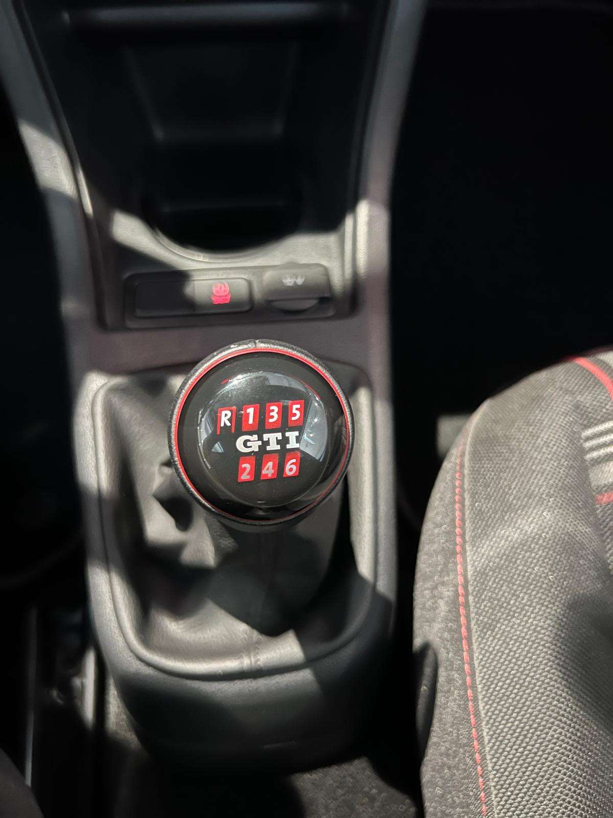 volkswagen-up-2022-gasolina-999cc