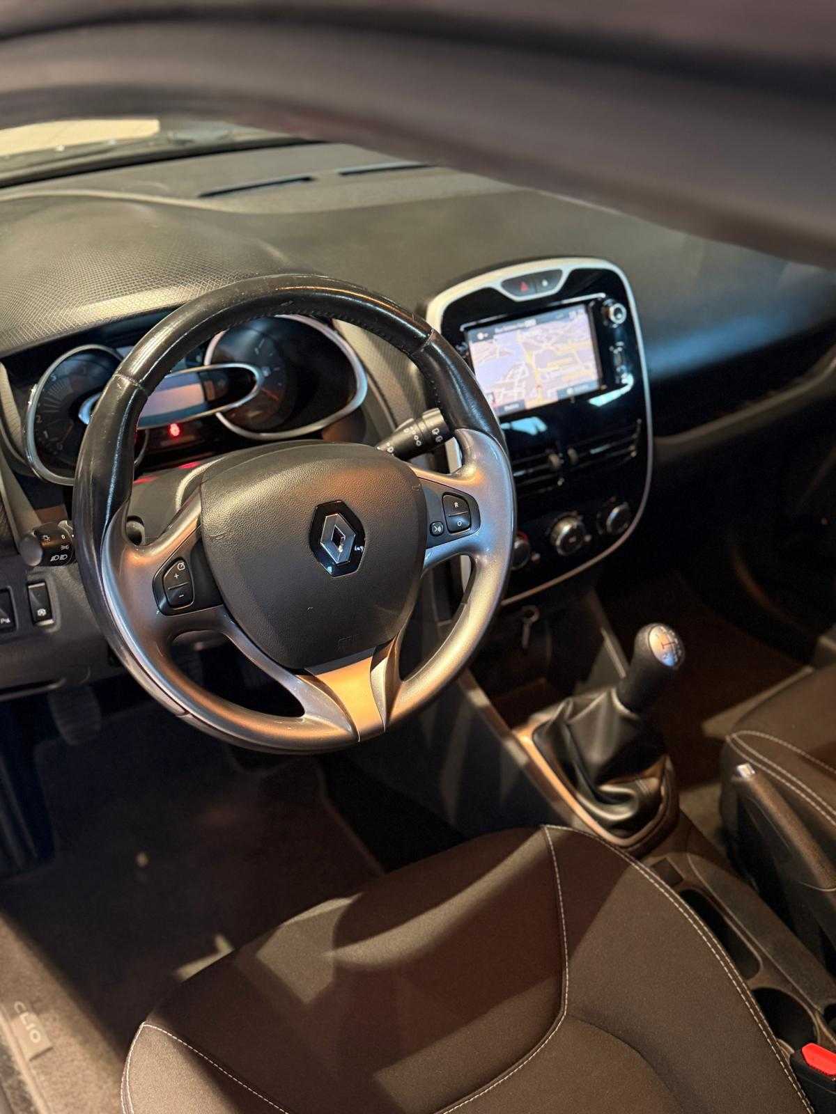 renault-clio-2016-gasolina-999cc