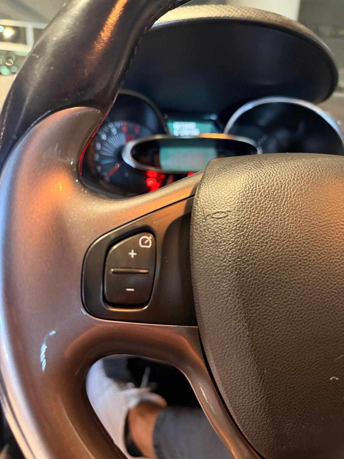 renault-clio-2016-gasolina-999cc