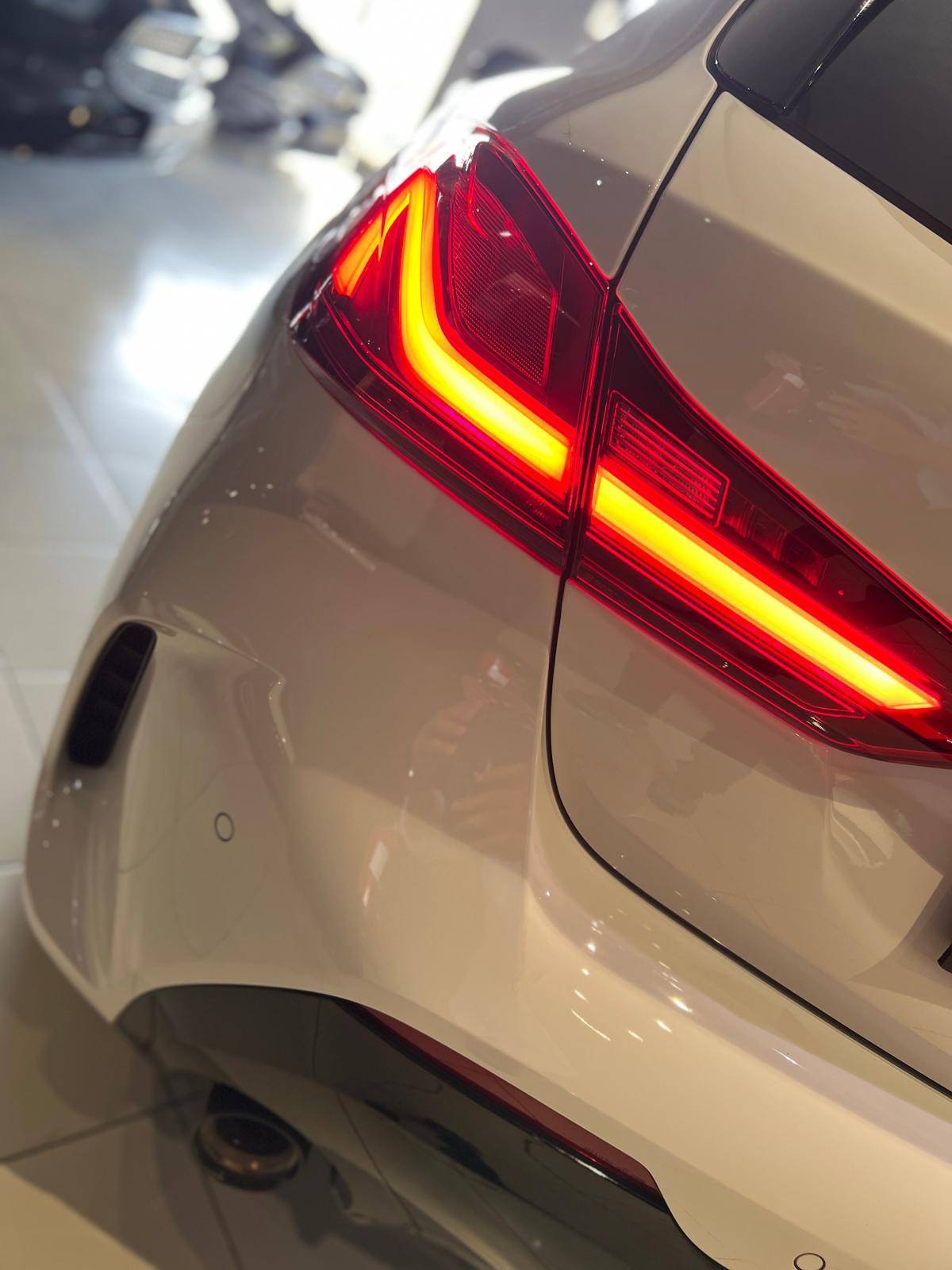 bmw-serie-1-2023-gasolina-1499cc