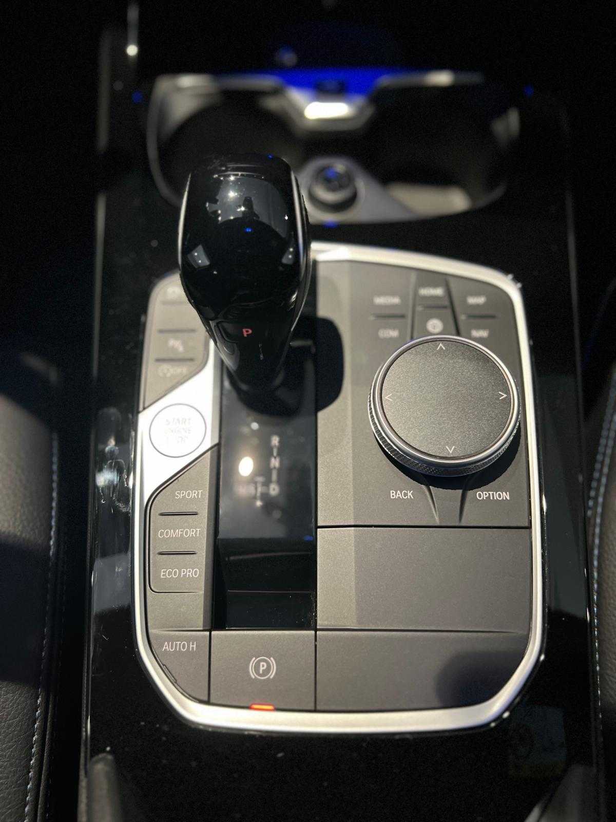 bmw-serie-1-2023-gasolina-1499cc