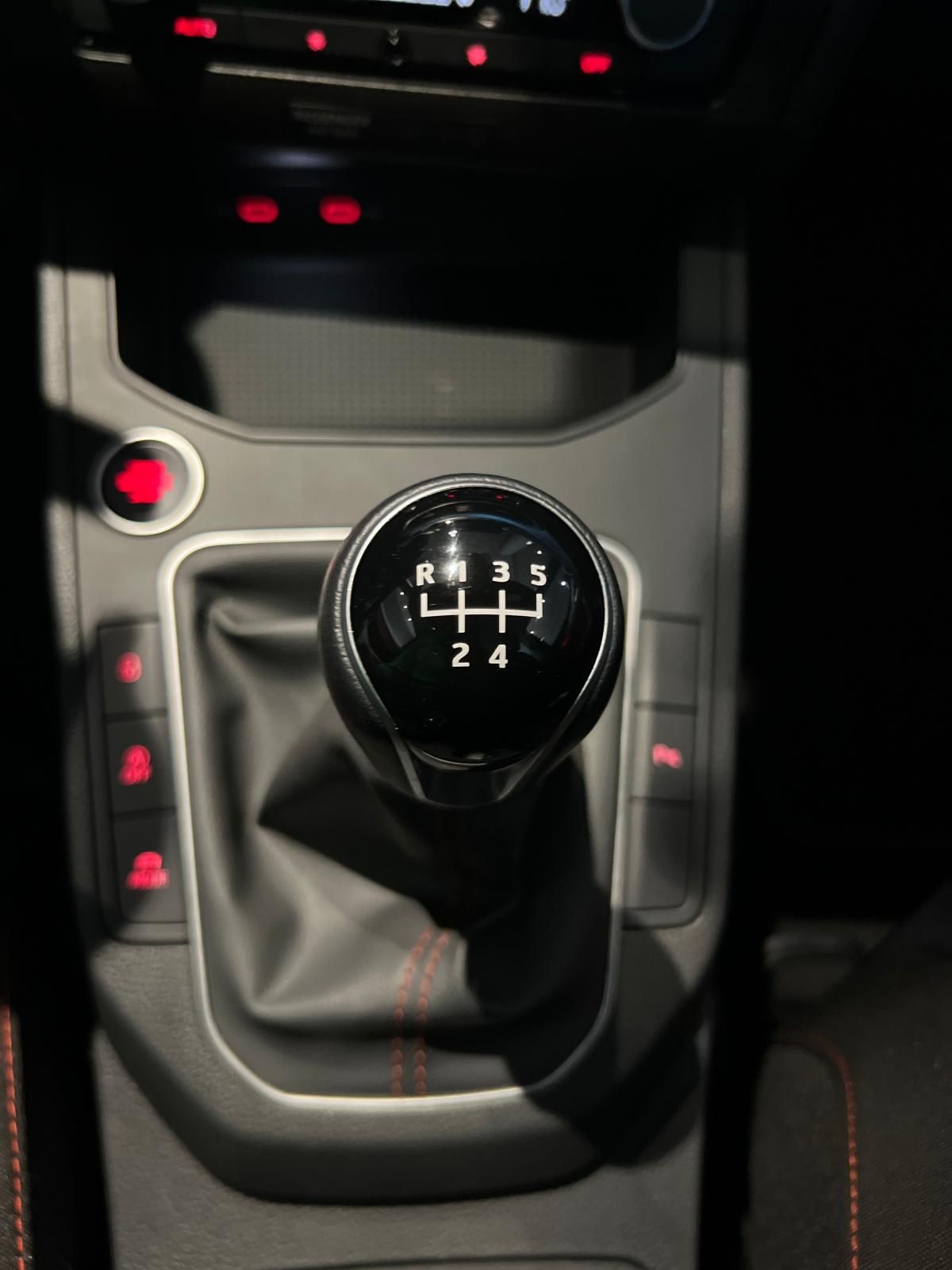 seat-ibiza-2024-gasolina-999cc