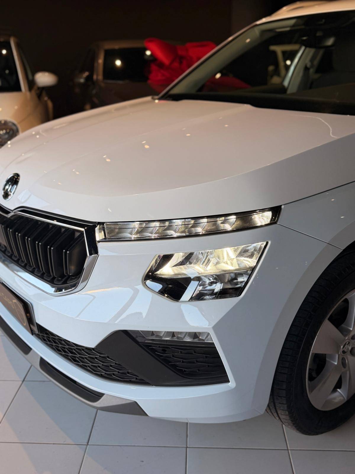 skoda-kamiq-2024-gasolina-999cc