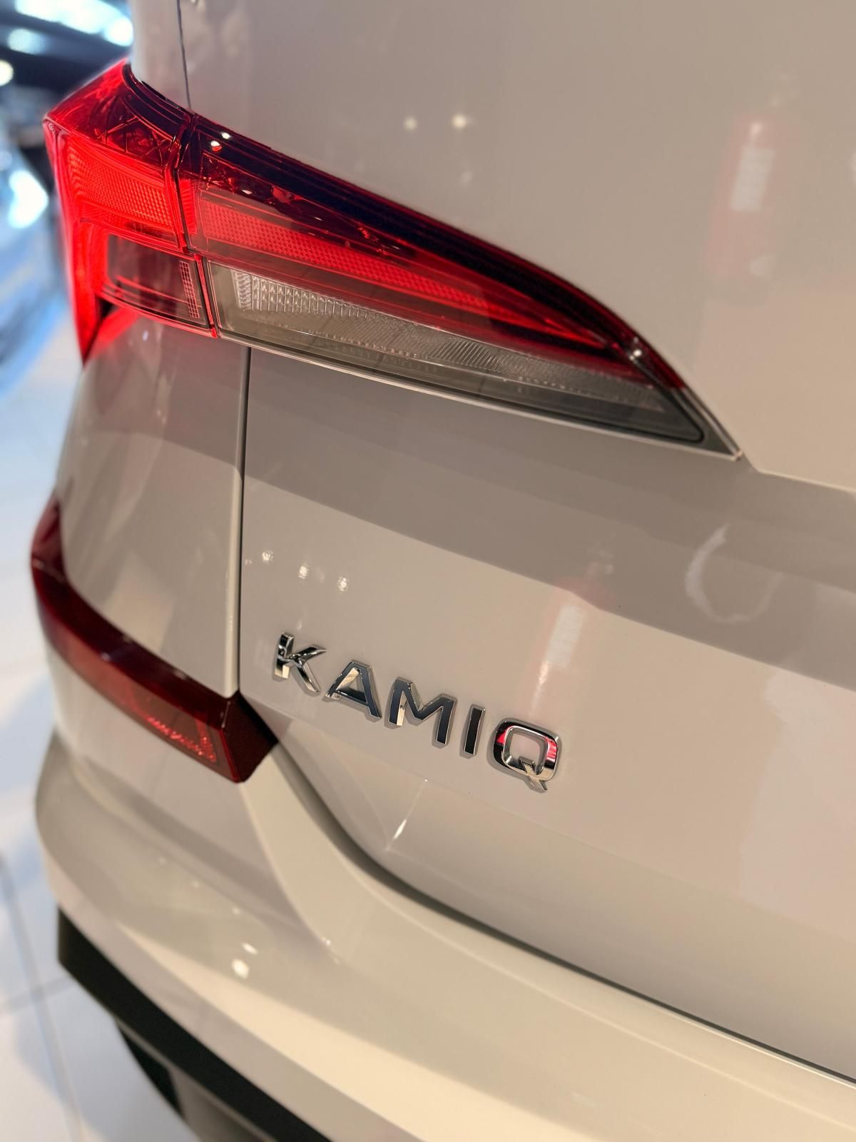 skoda-kamiq-2024-gasolina-999cc