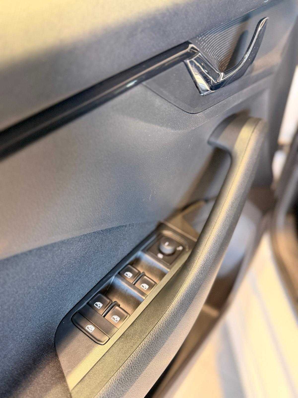 skoda-kamiq-2024-gasolina-999cc