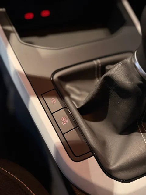seat-arona-2024-gasolina-999cc