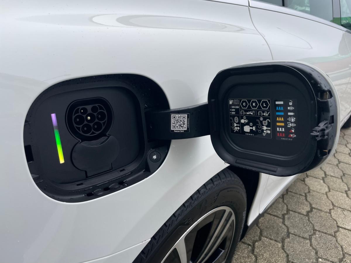 mercedes-benz-eqe-2024-eletrico-480cc