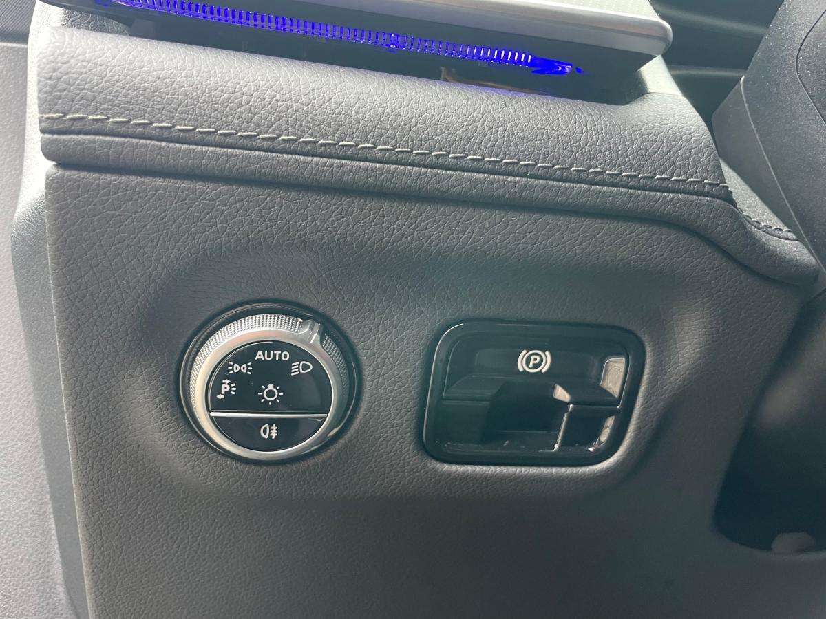 mercedes-benz-eqe-2024-eletrico-480cc