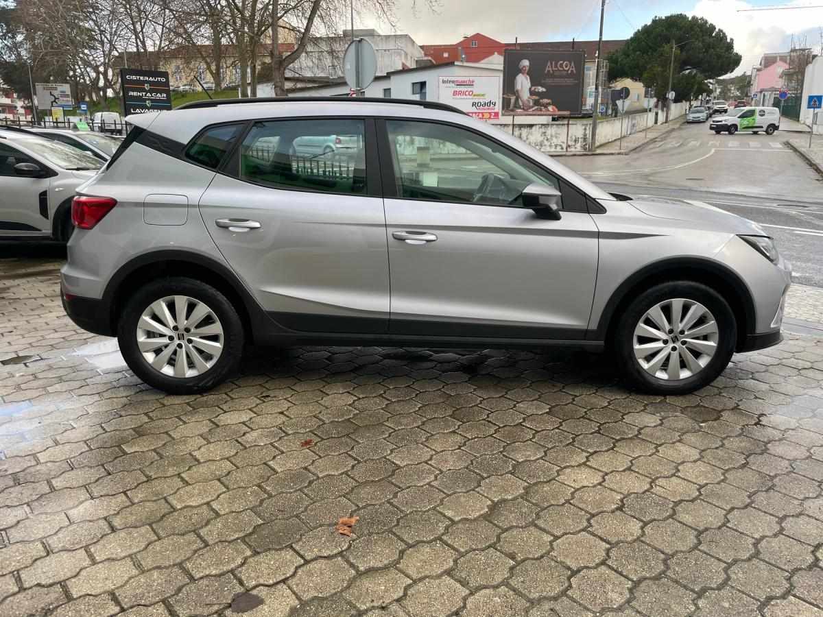 seat-arona-2023-gasolina-999cc