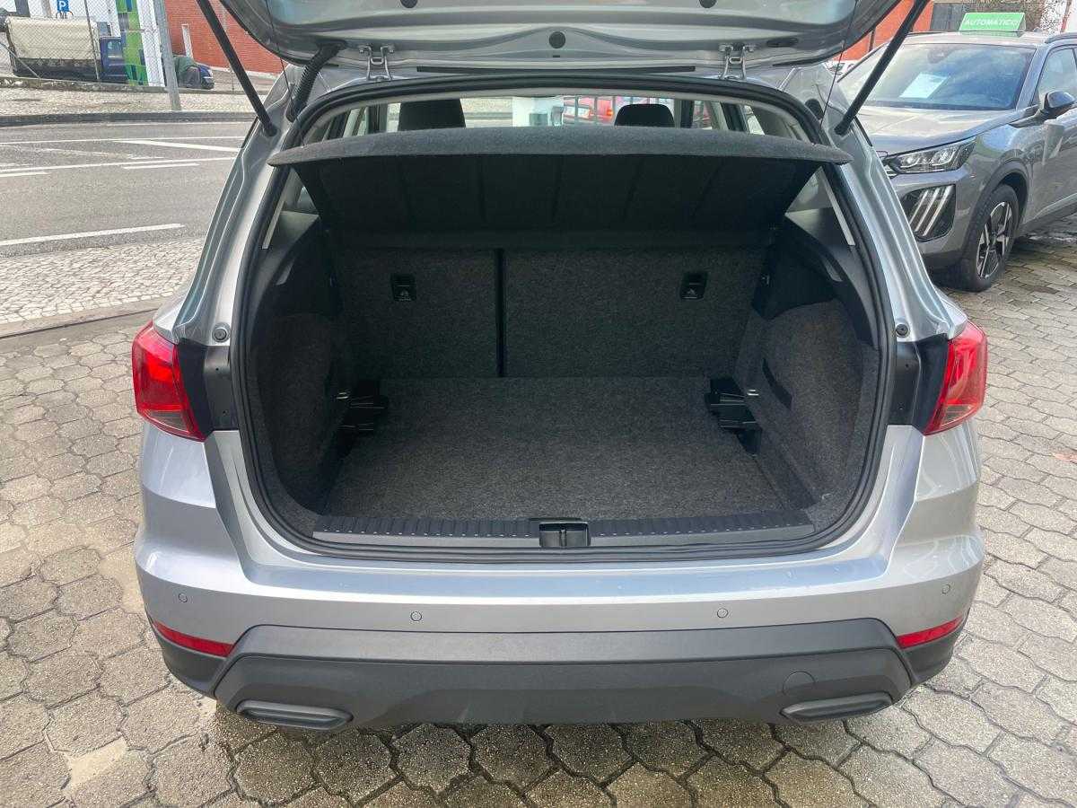seat-arona-2023-gasolina-999cc