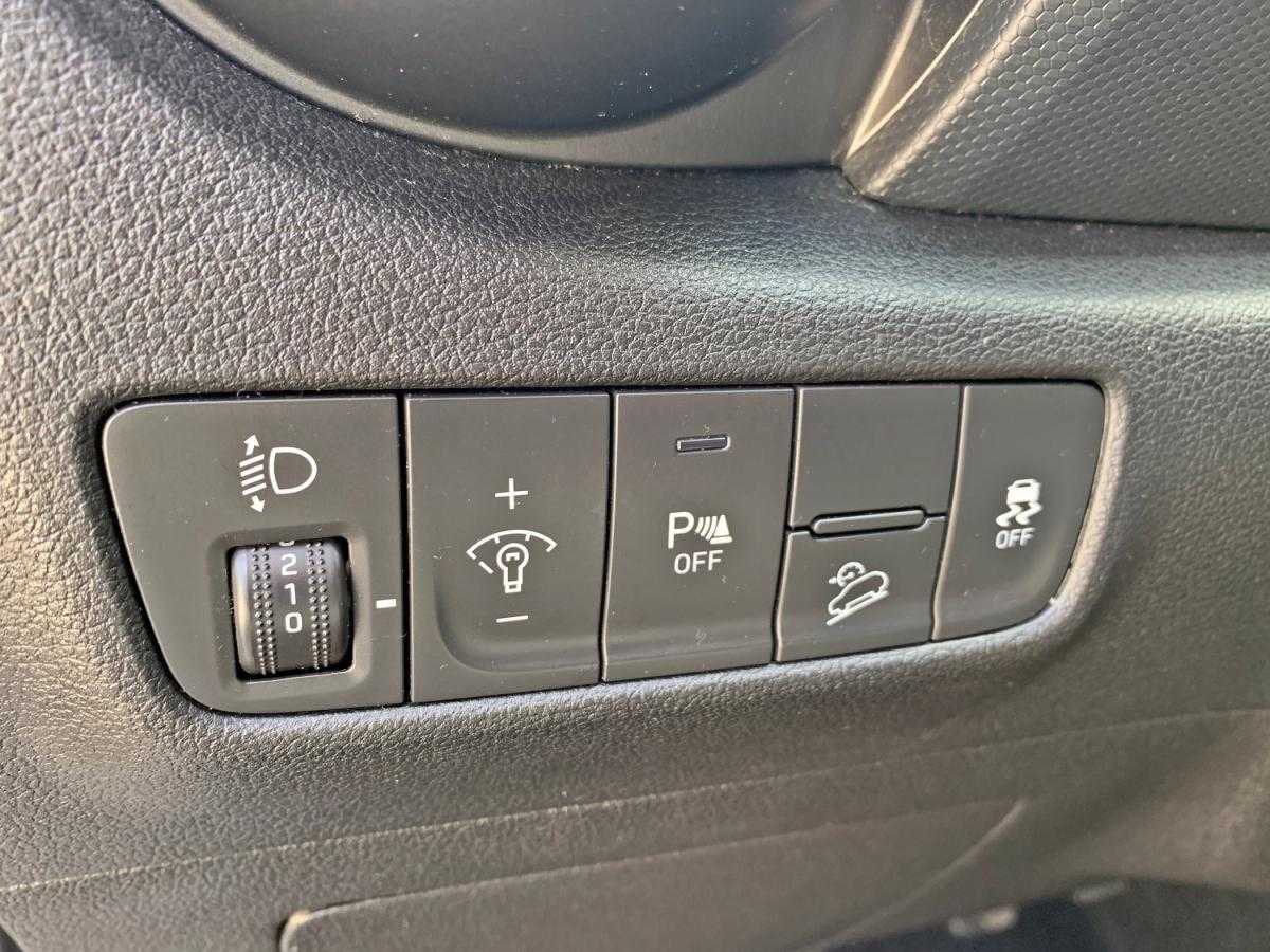 hyundai-kauai-2021-hibrido-a-gasolina-998cc