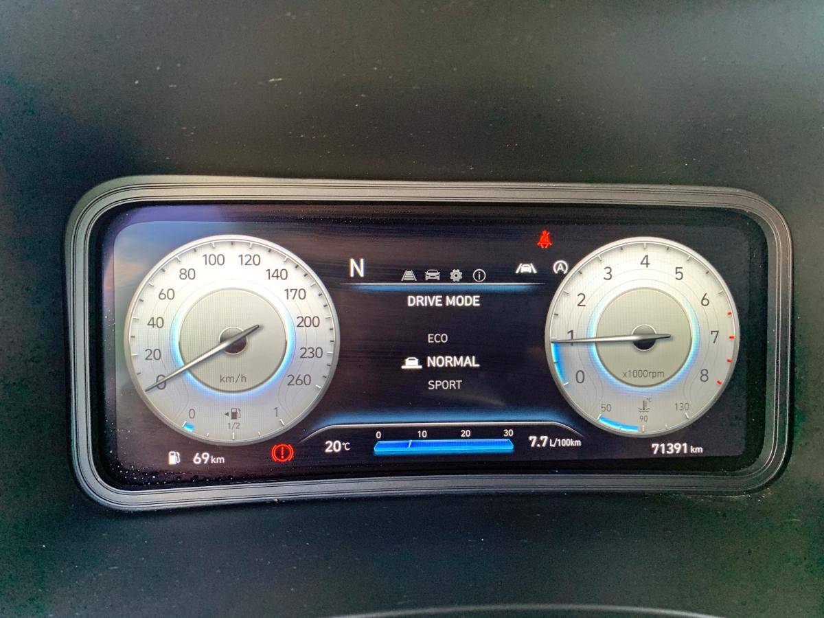 hyundai-kauai-2021-hibrido-a-gasolina-998cc