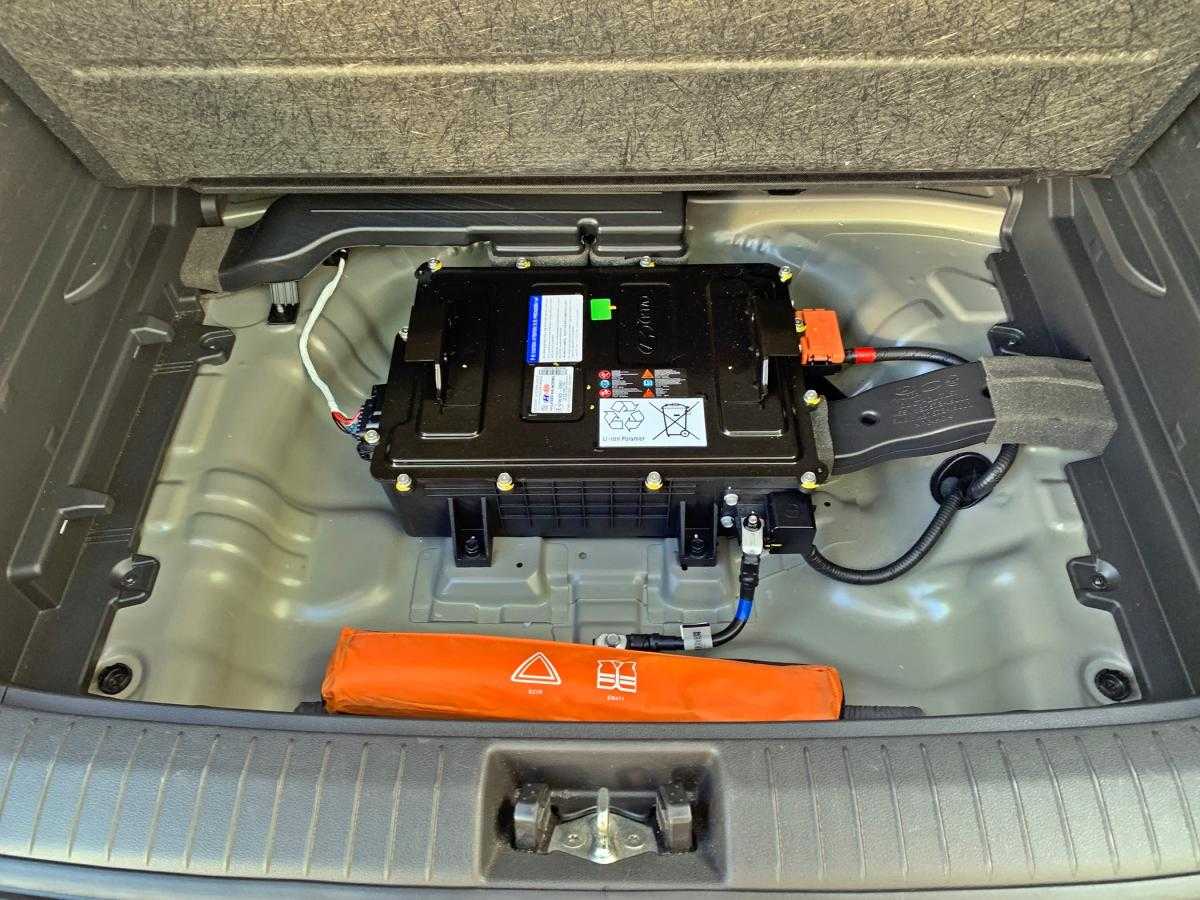 hyundai-kauai-2021-hibrido-a-gasolina-998cc