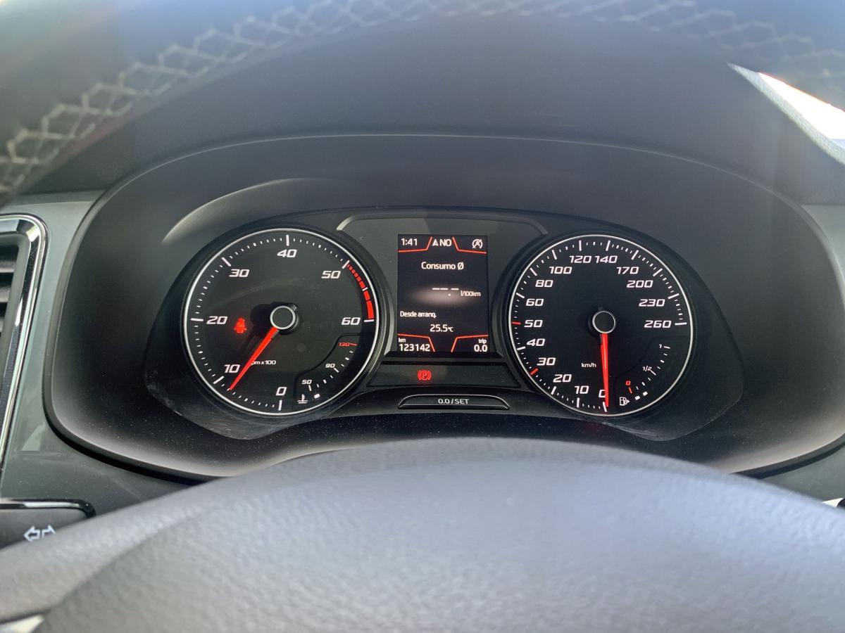 seat-ateca-2019-diesel-1598cc