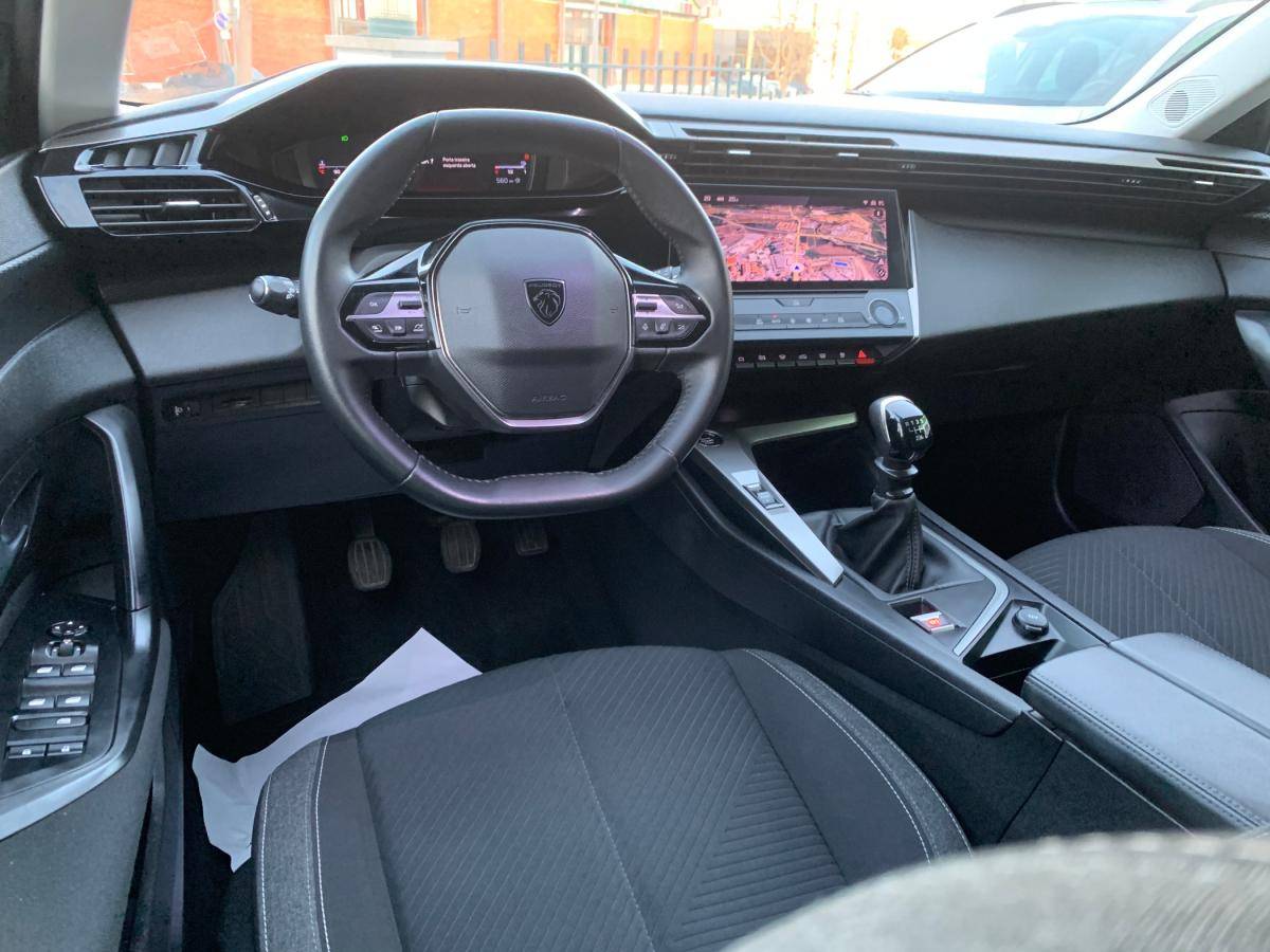 peugeot-308-sw-2023-gasolina-1199cc