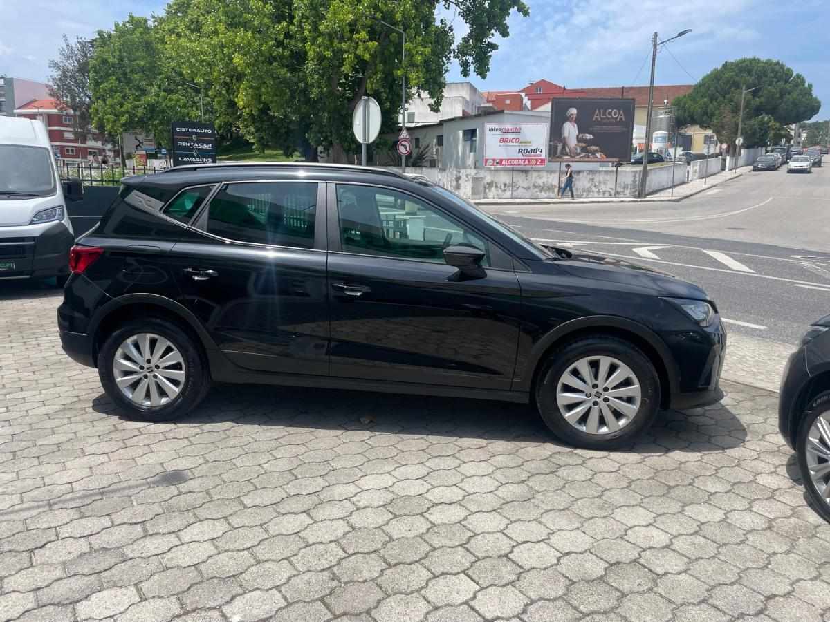 seat-arona-2023-gasolina-999cc