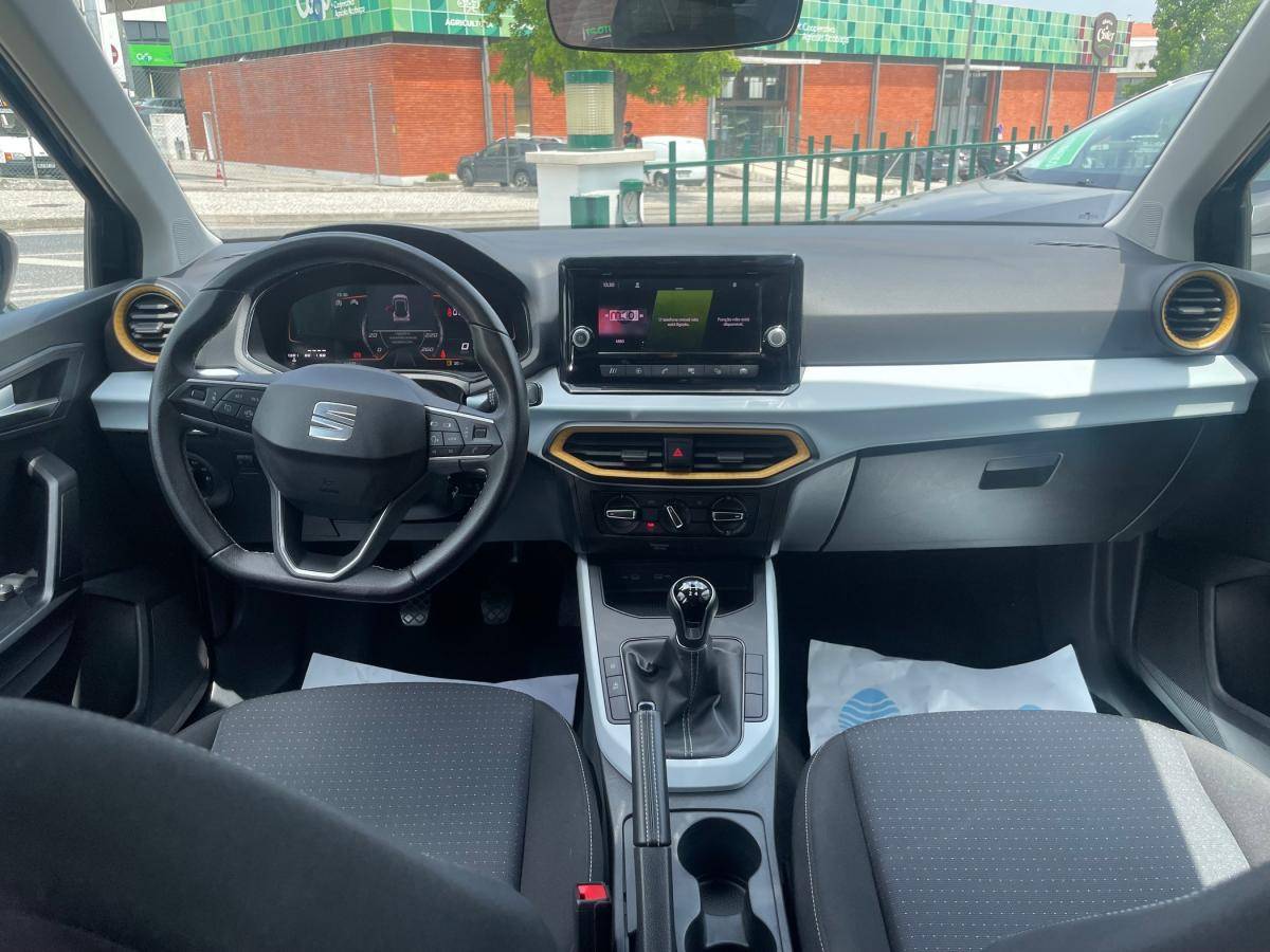 seat-arona-2023-gasolina-999cc