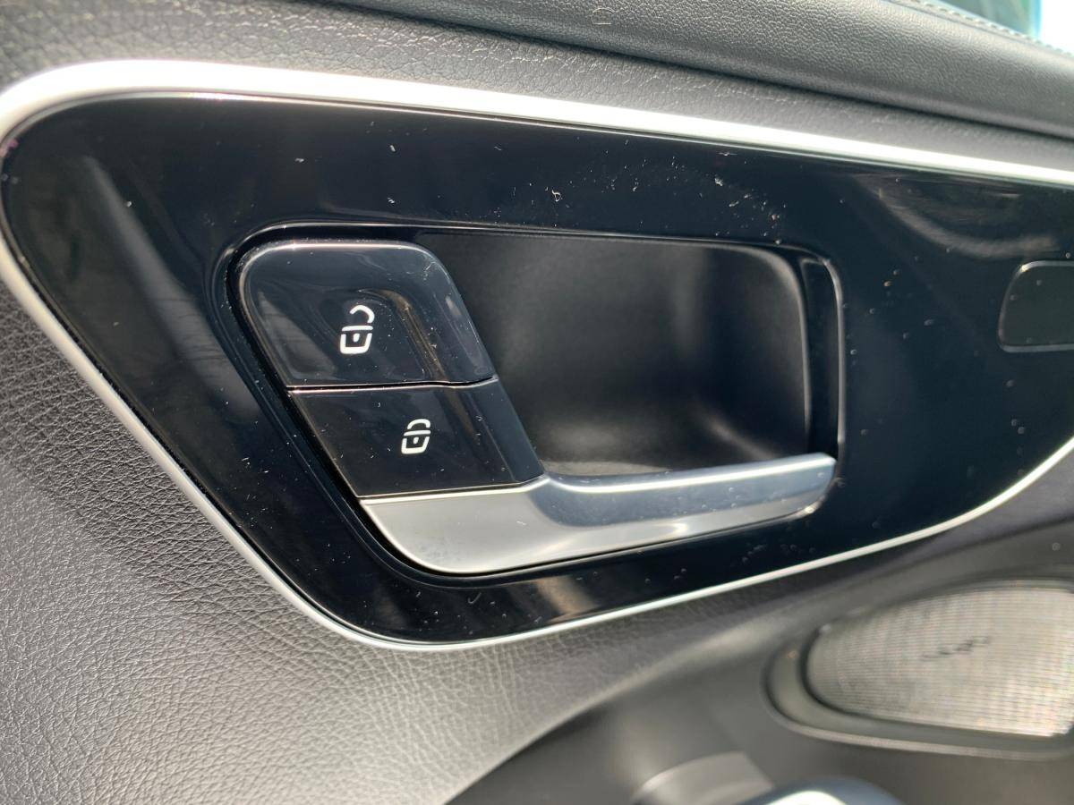 mercedes-benz-classe-c-2023-hibrido-a-gasolina-1991cc