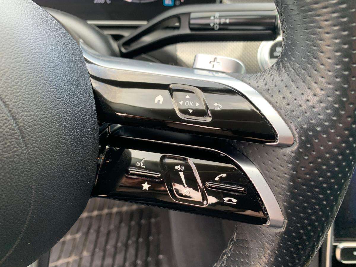 mercedes-benz-classe-c-2023-hibrido-a-gasolina-1991cc