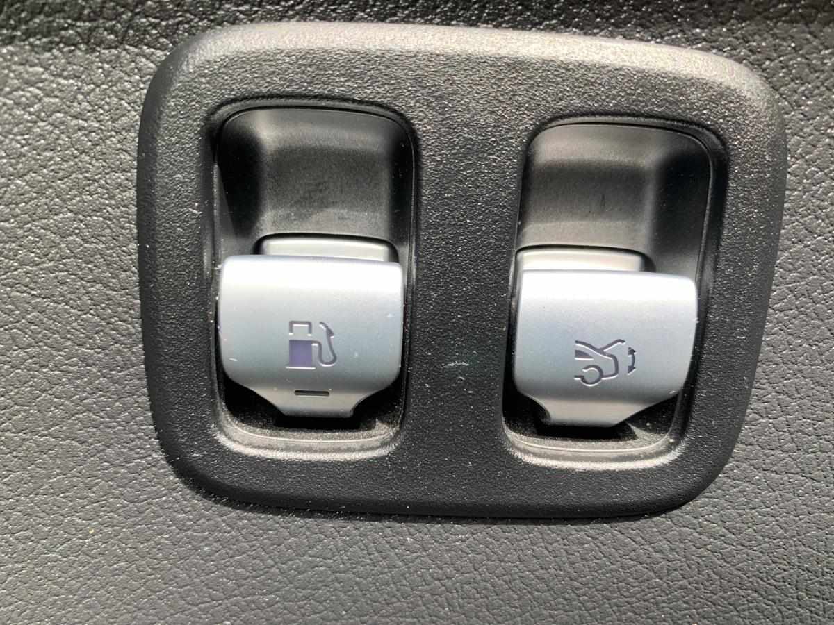 mercedes-benz-classe-c-2023-hibrido-a-gasolina-1991cc