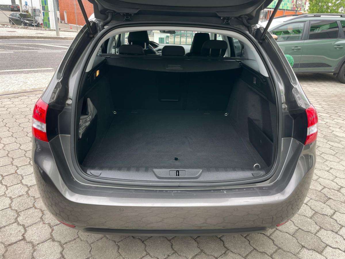 peugeot-308-sw-2021-diesel-1499cc