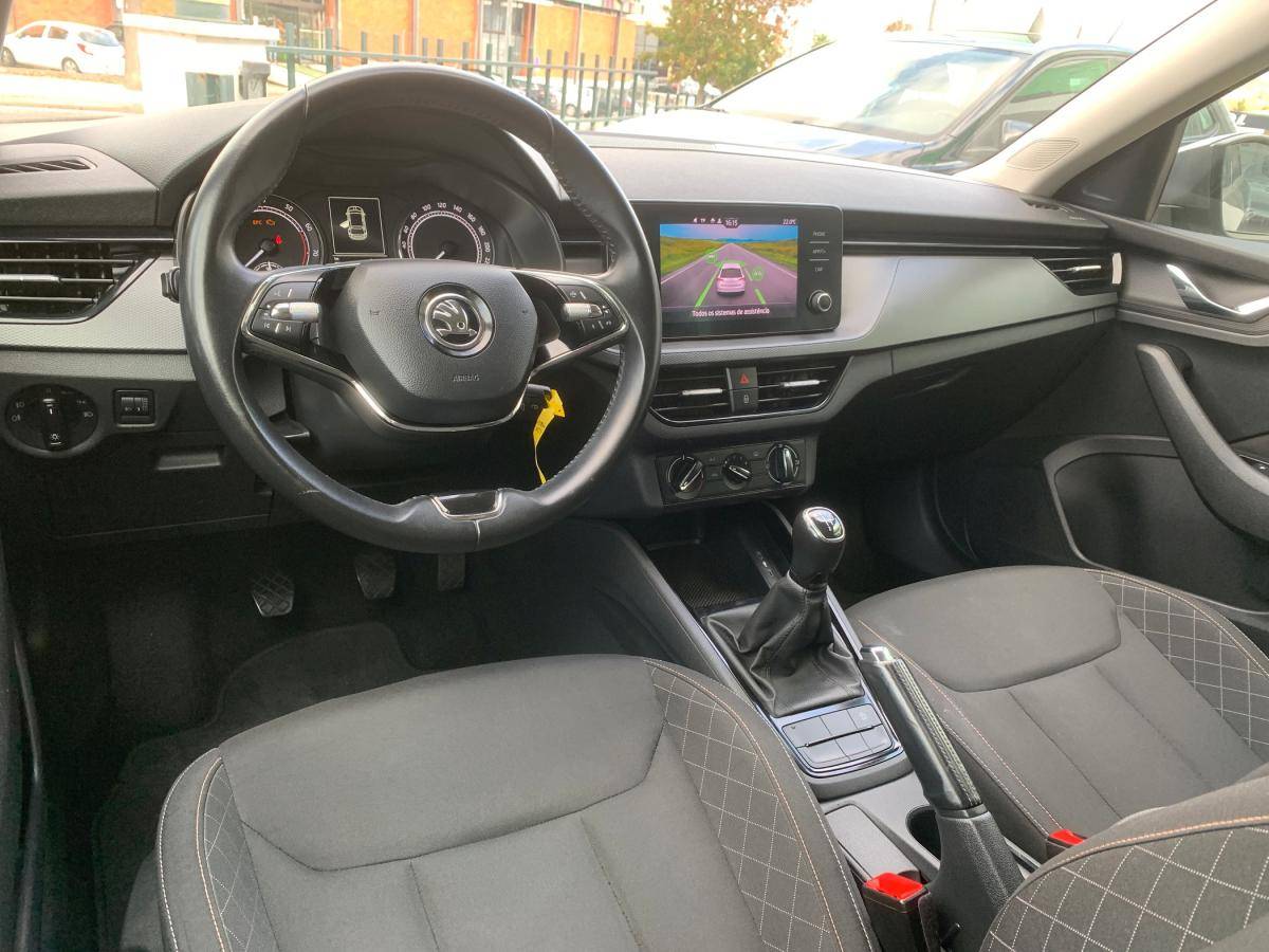 skoda-scala-2022-gasolina-999cc
