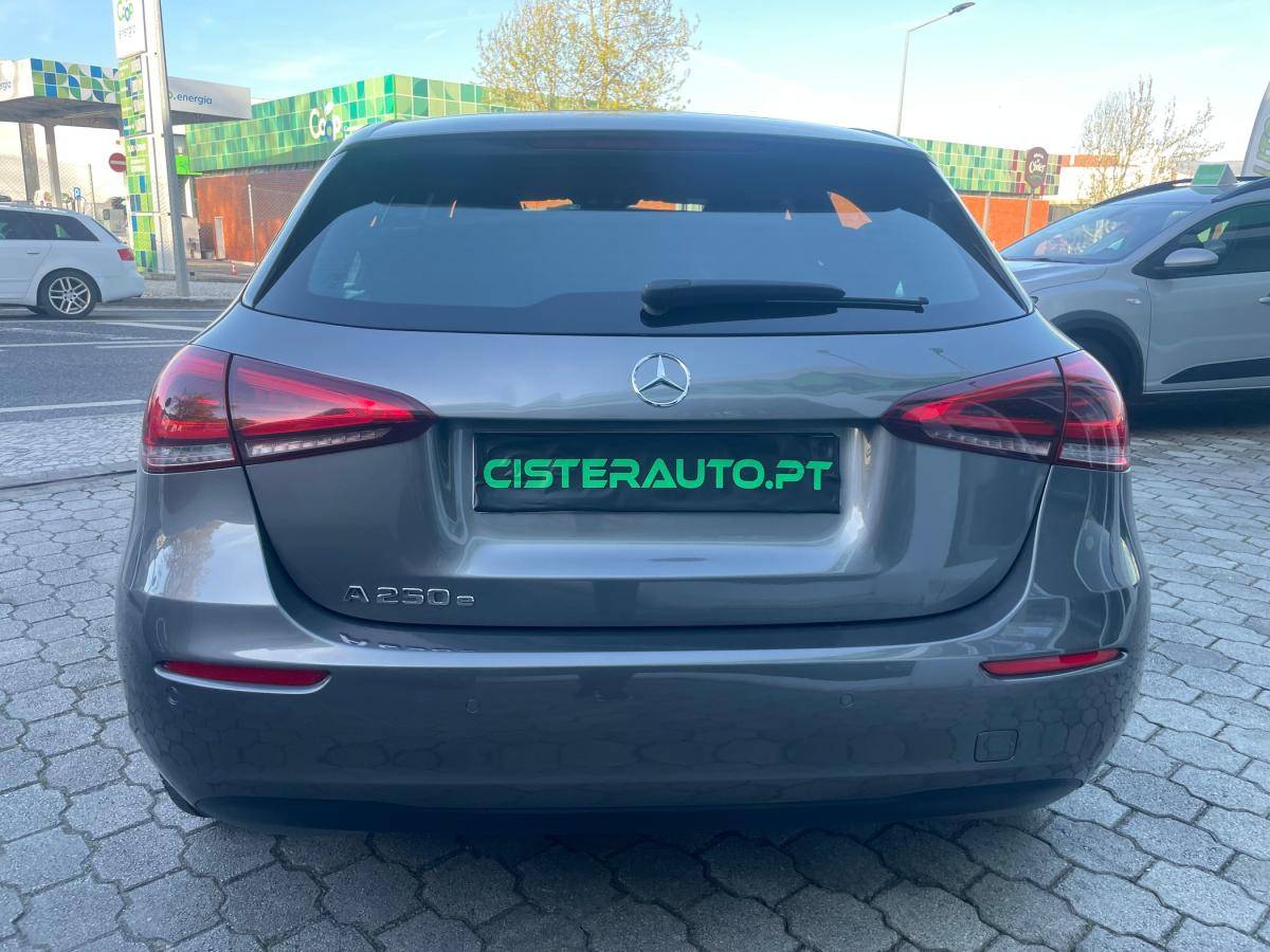 mercedes-benz-classe-a-2021-hibrido-a-gasolina-1332cc