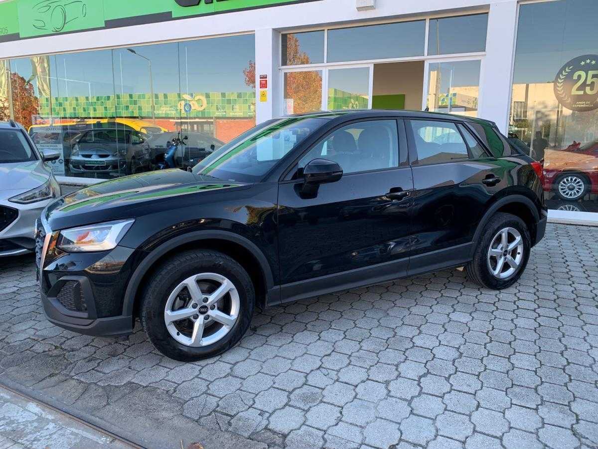 audi-q2-2023-gasolina-999cc