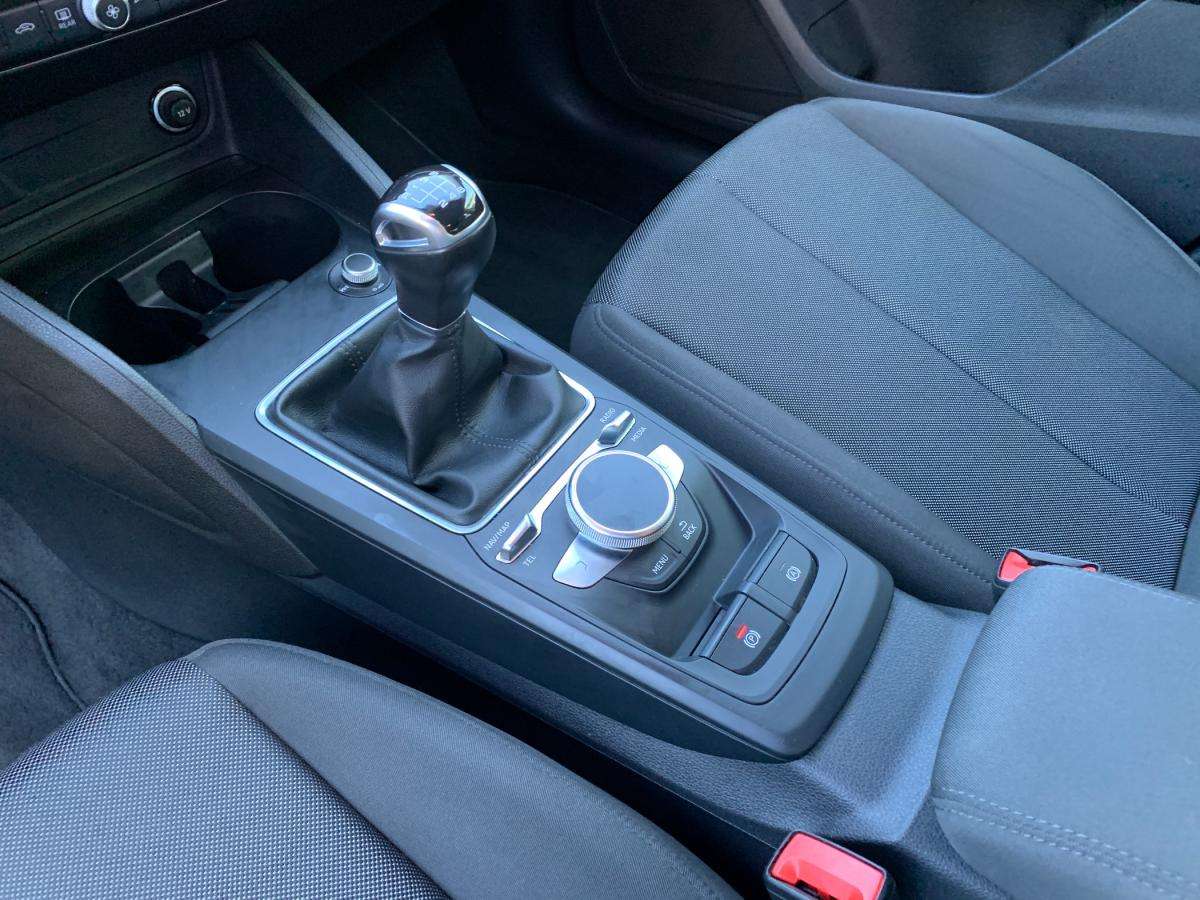 audi-q2-2023-gasolina-999cc