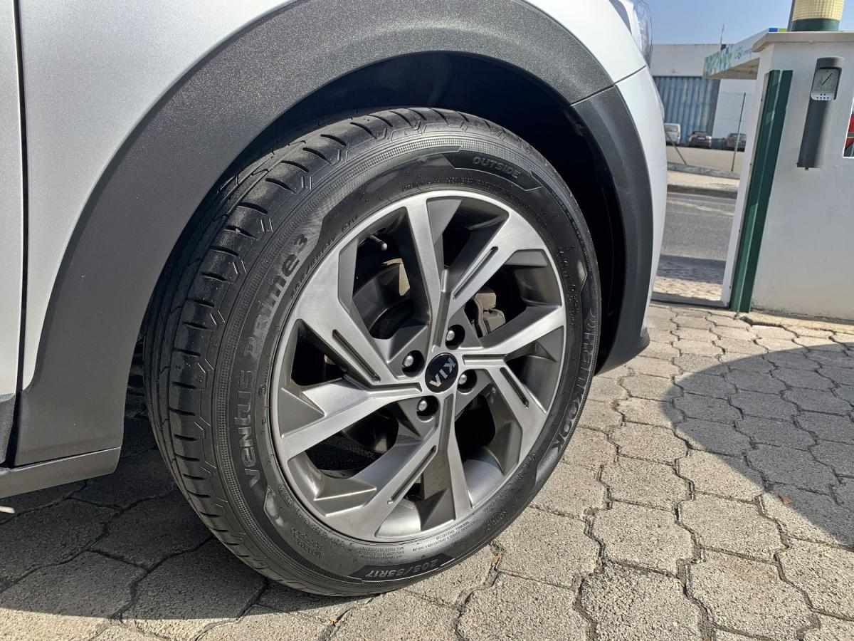 kia-stonic-2021-hibrido-a-gasolina-998cc