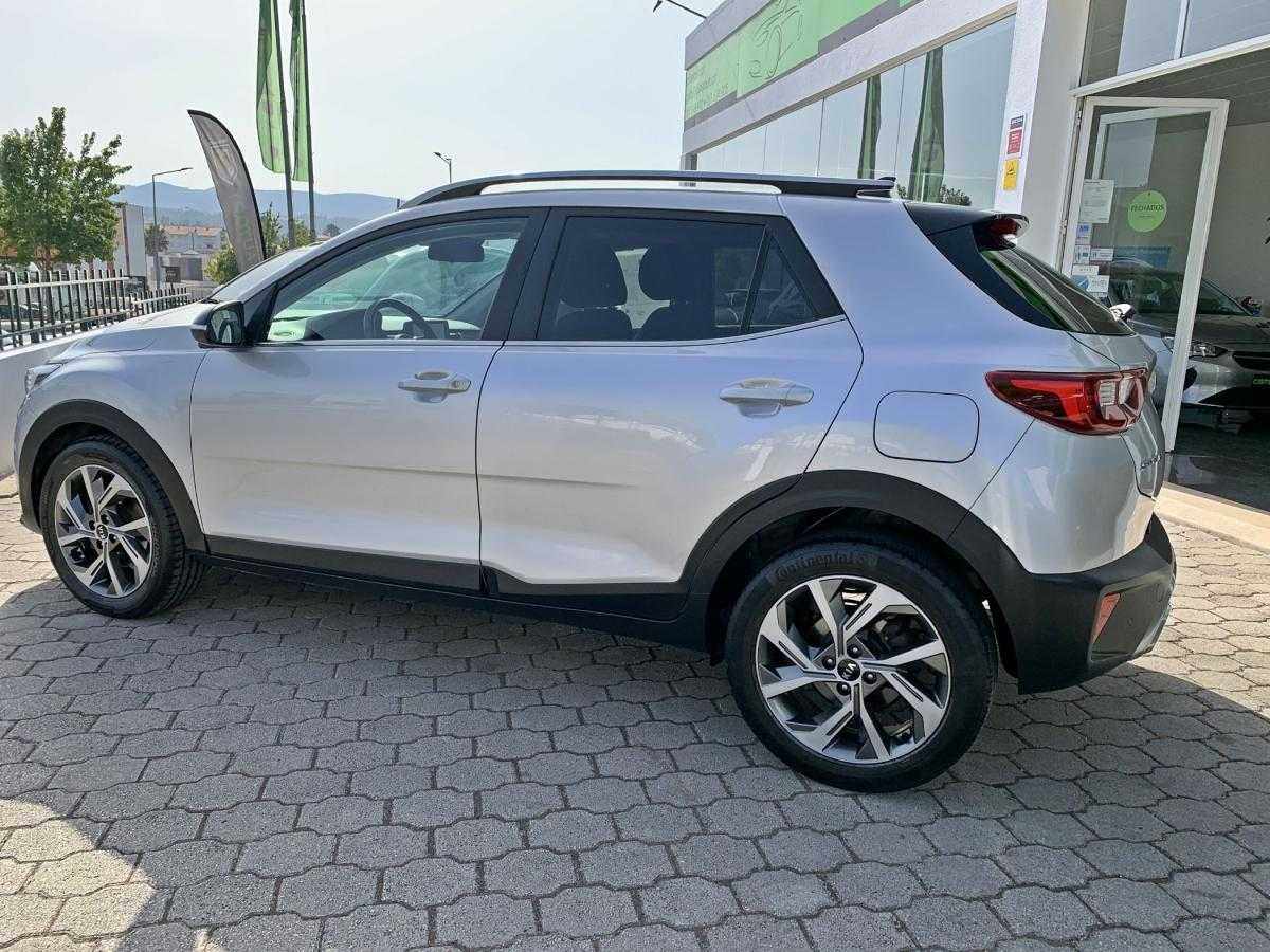 kia-stonic-2021-hibrido-a-gasolina-998cc